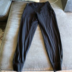 The perfect Lululemon Jogger